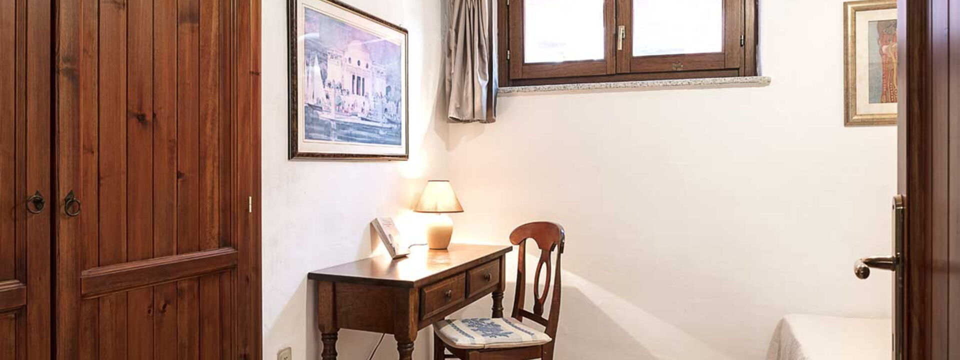 La Dama Di Molara: Camera da letto, Dettagli della stanza