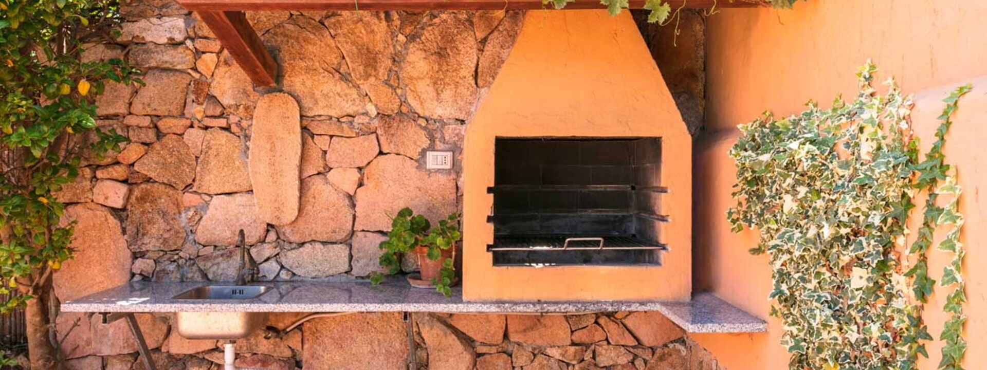 La Dama Di Molara: Esterni