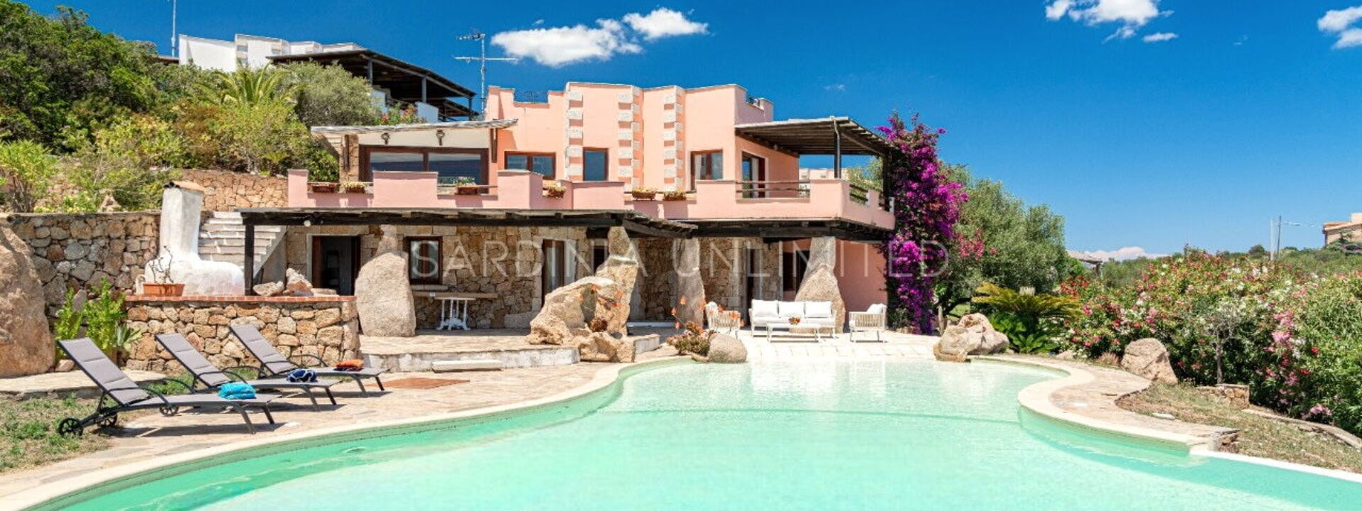 Villa Selene Blu: Buitenkanten, zwembad