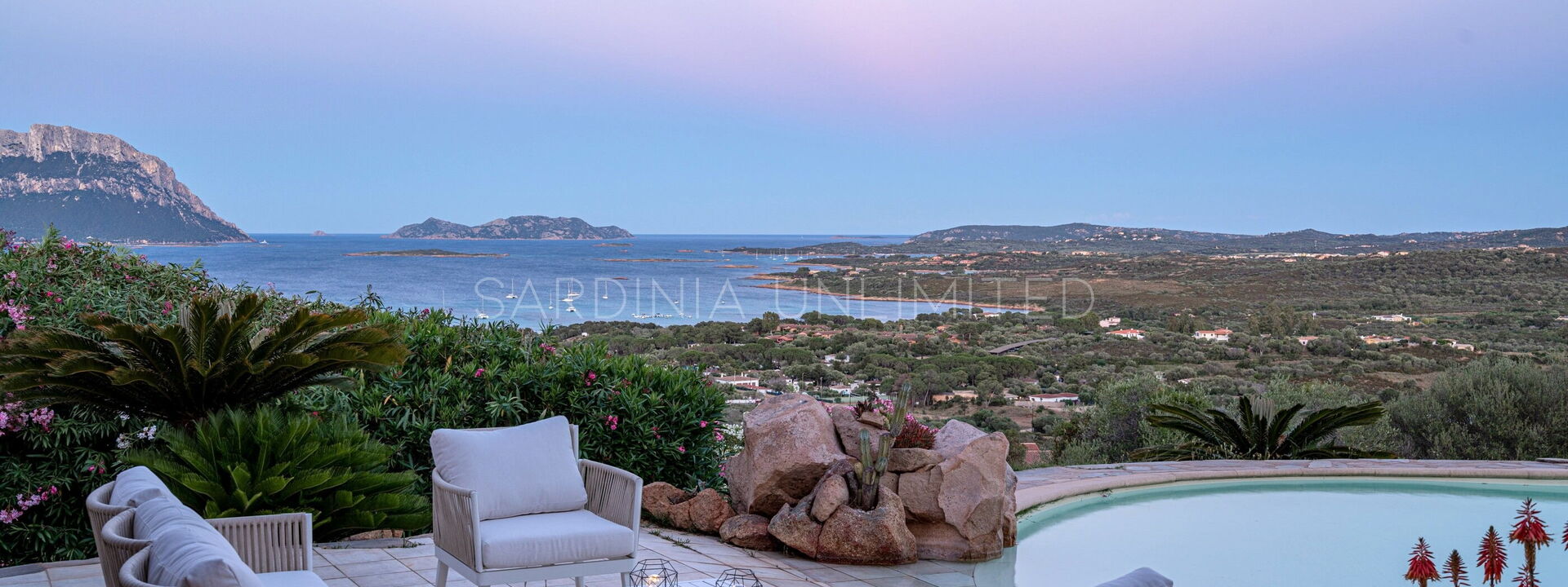 Villa Selene Blu: Keer bekeken, zwembad