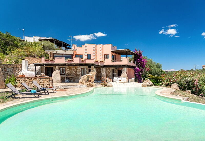 Villa Selene Blu: Building Exterior, Pool