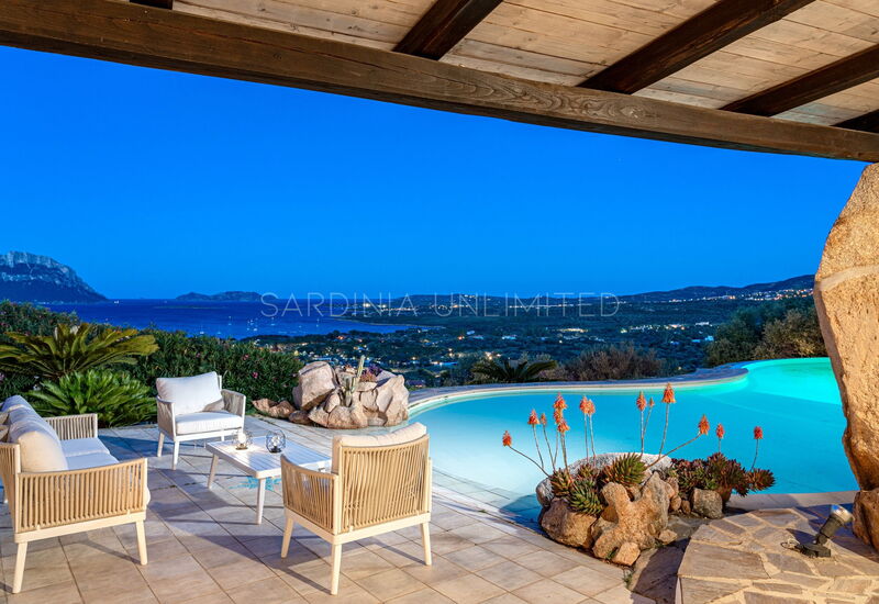 Villa Selene Blu: Pool, Scenic View