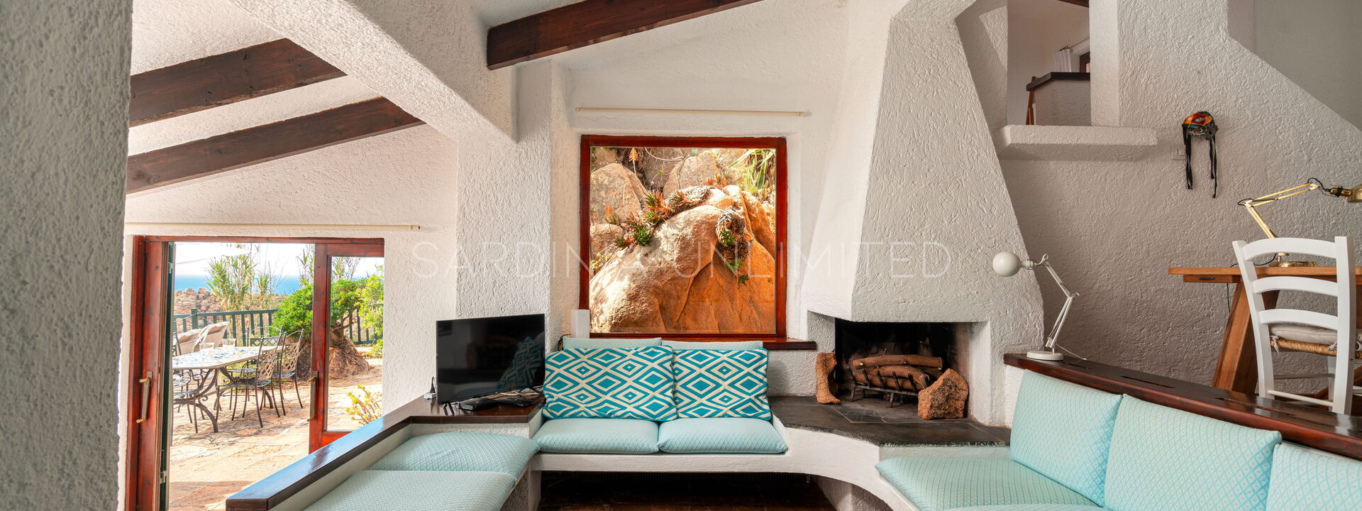 Villa Rocce Incantate: Living Room