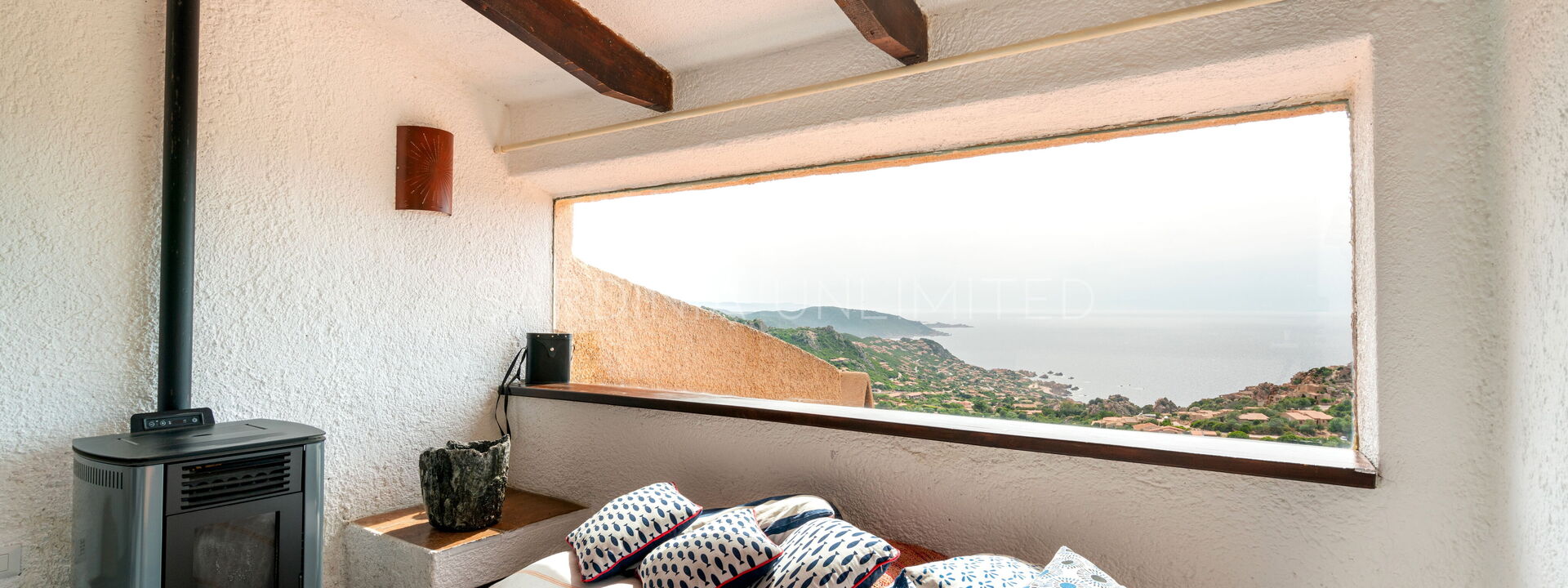 Villa Rocce Incantate: Living Room