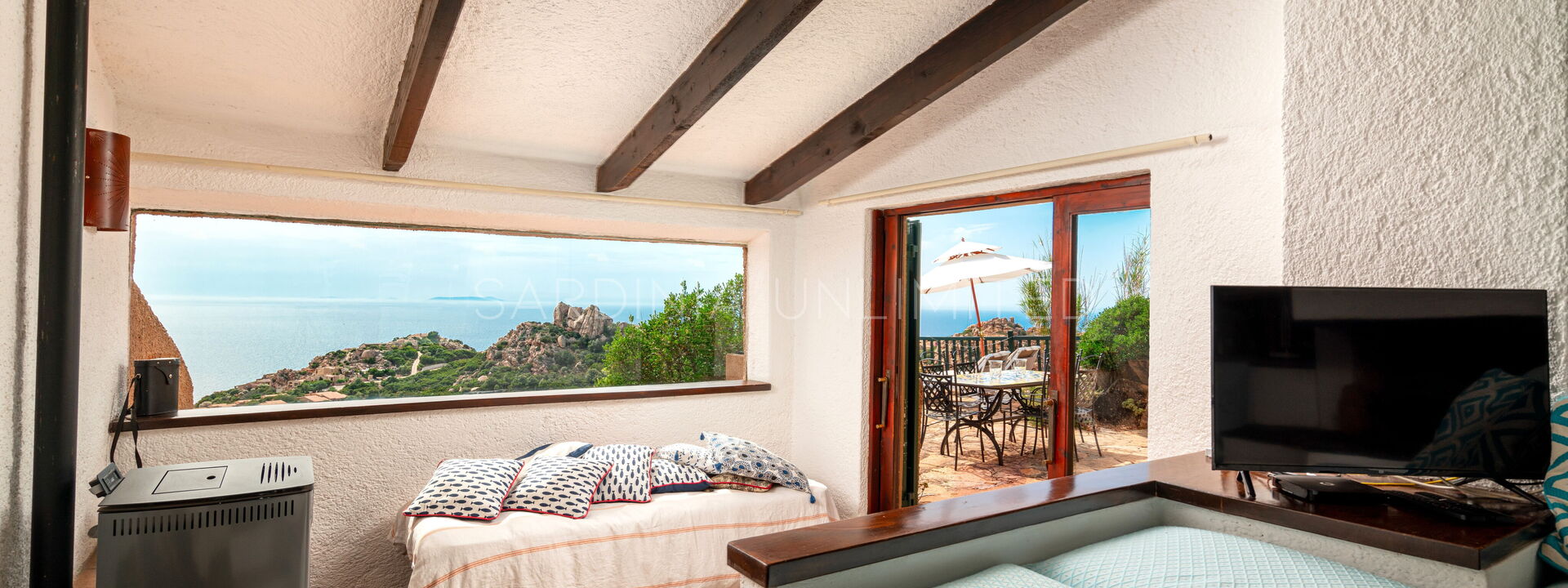 Villa Rocce Incantate: Living Room, Main Entrance