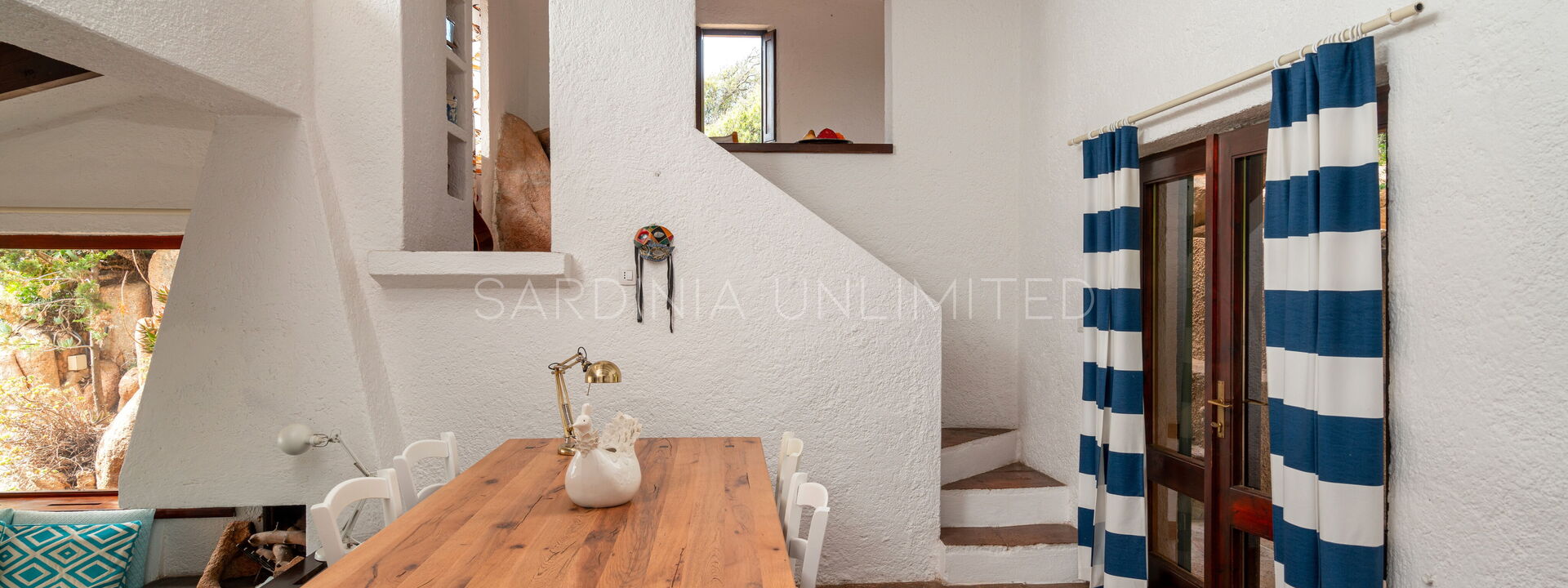 Villa Rocce Incantate: Dining Room, Living Room