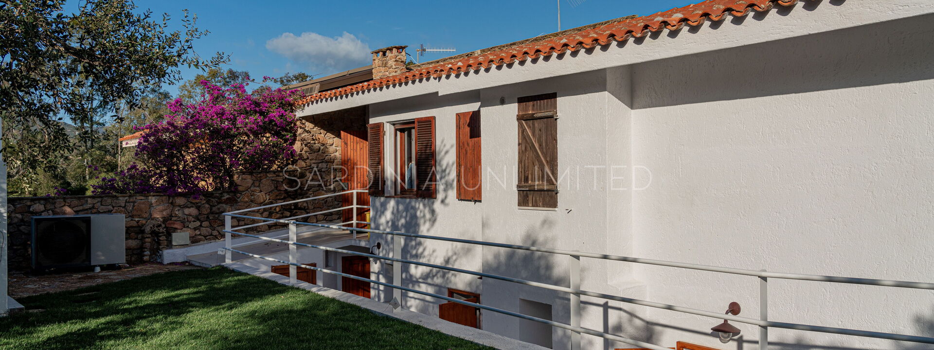 Il Richiamo di Gallura 3 Suites: Building Exterior