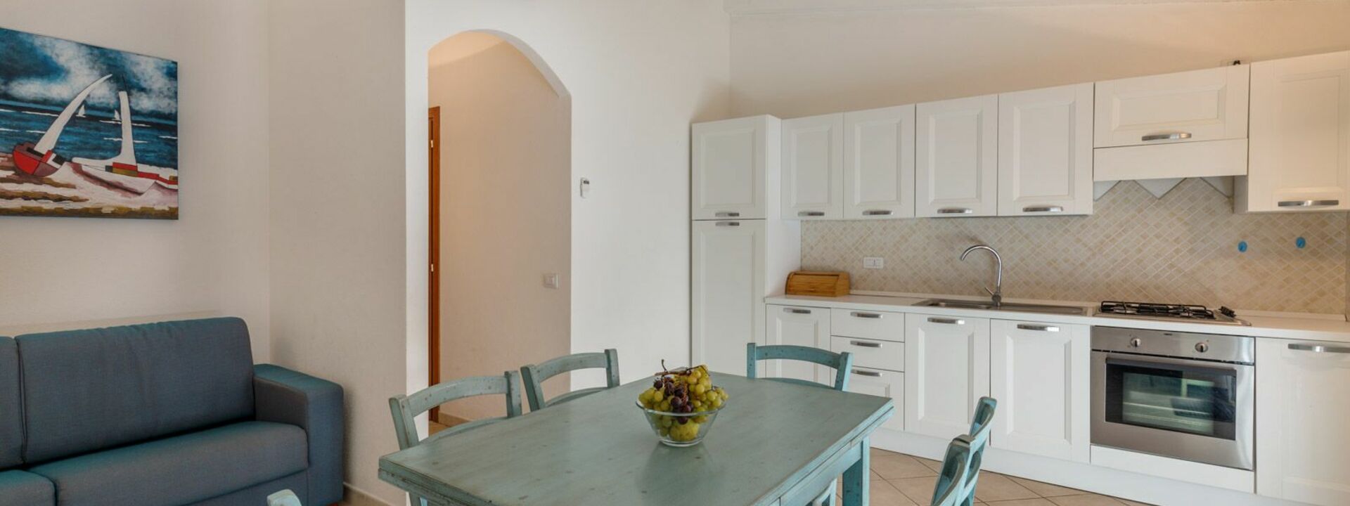 Villa Orchidea: Dining Room, Kitchen