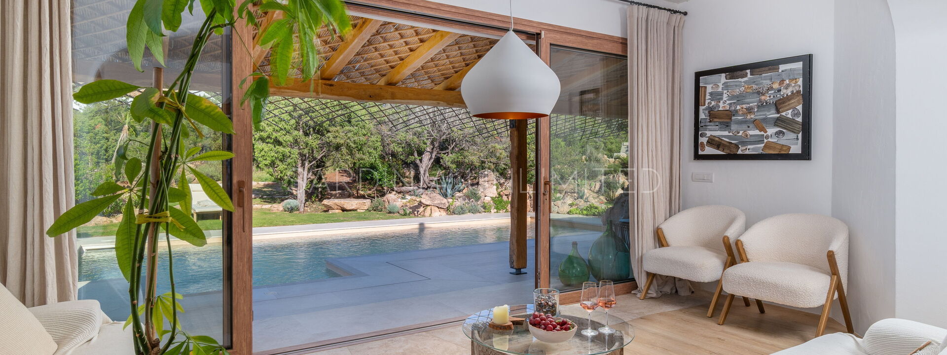 Villa Sardinian Essence