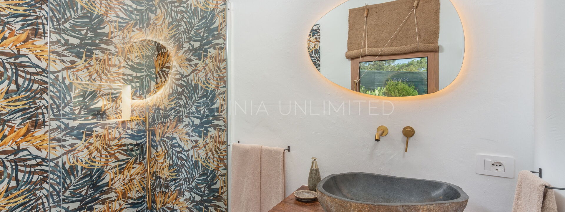 Villa Sardinian Essence
