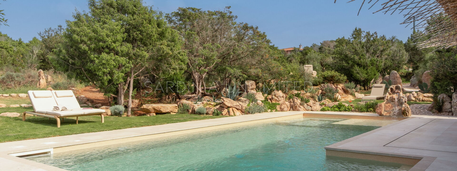 Villa Sardinian Essence