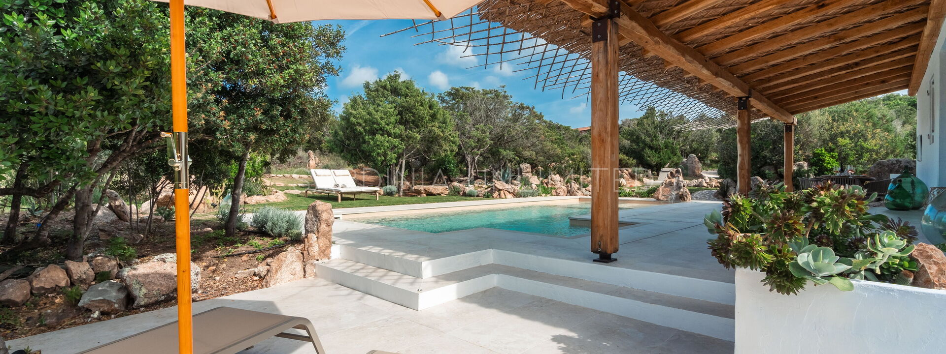 Villa Sardinian Essence