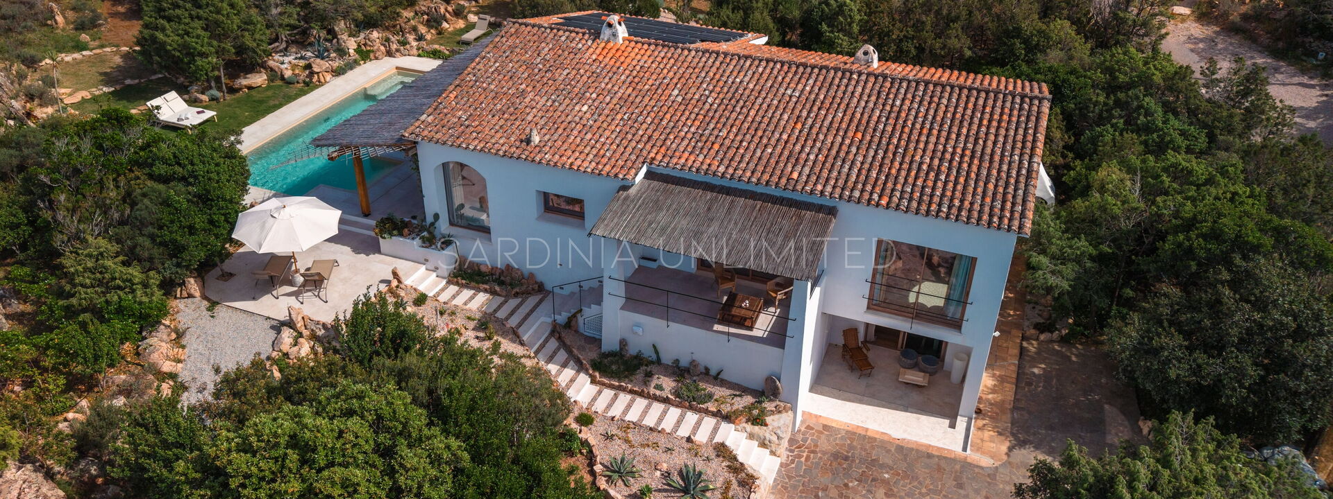 Villa Sardinian Essence