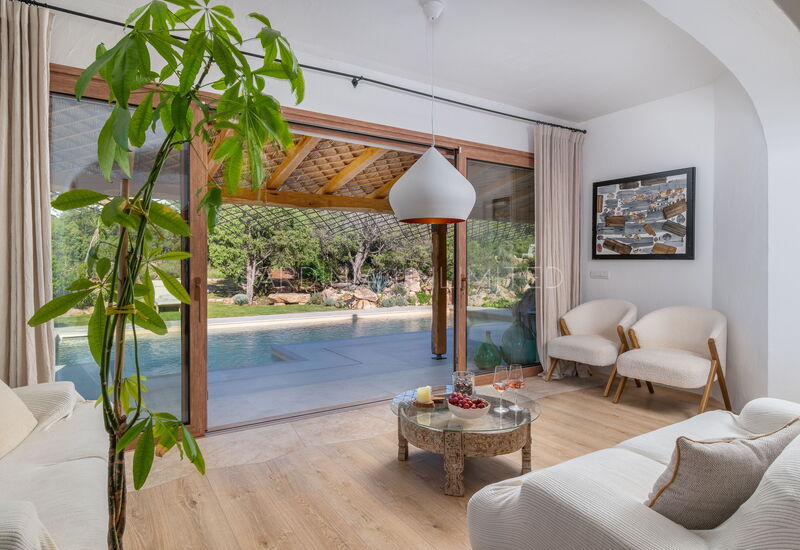 Villa Sardinian Essence