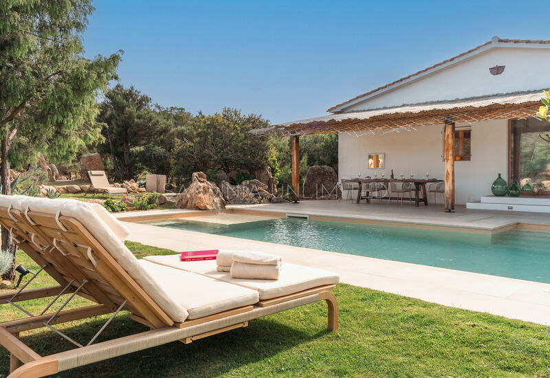 Villa Sardinian Essence