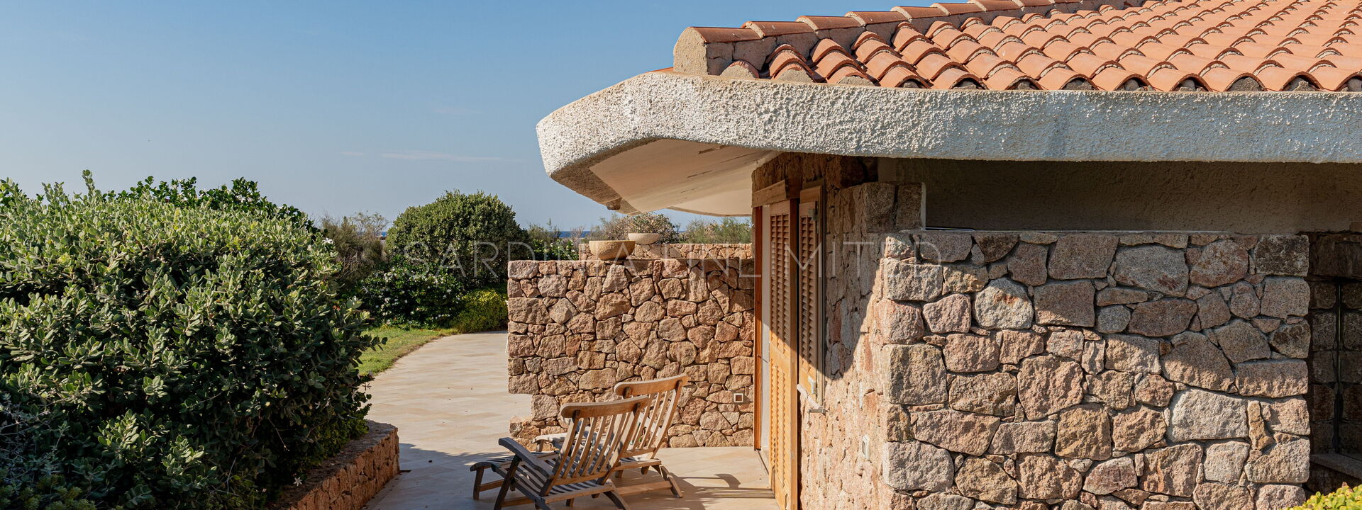 Villa Salt Essence