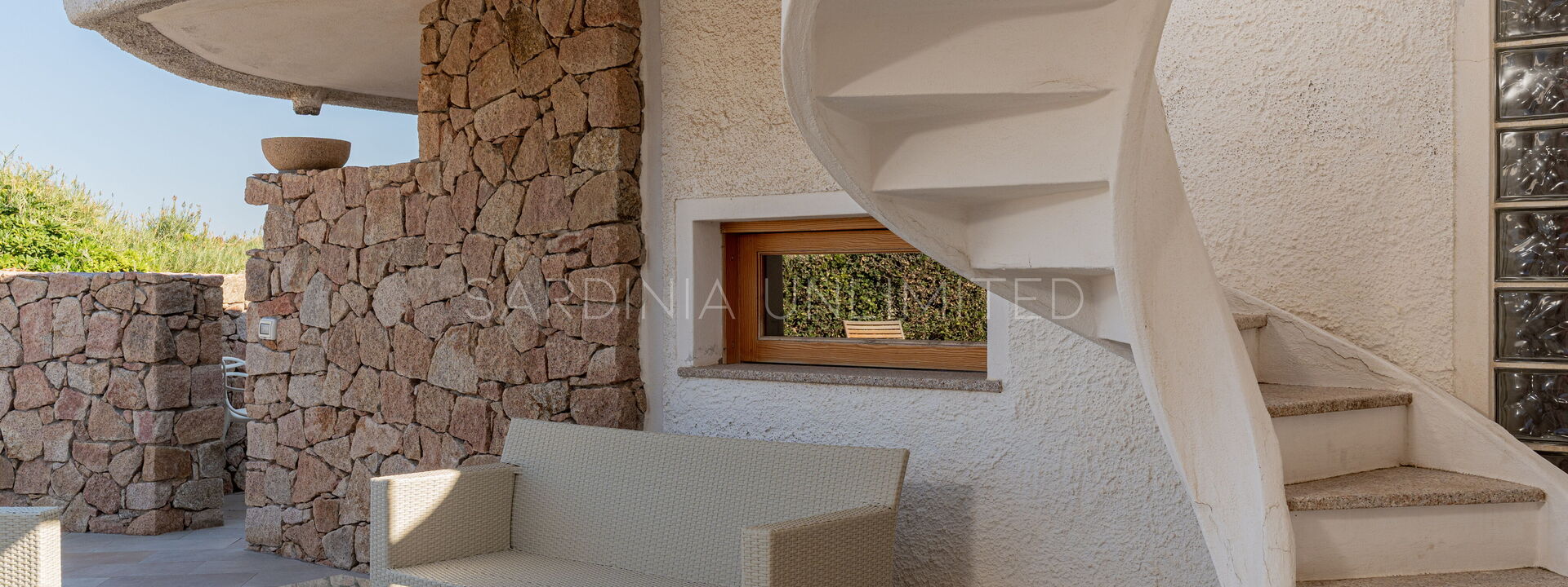 Villa Salt Essence