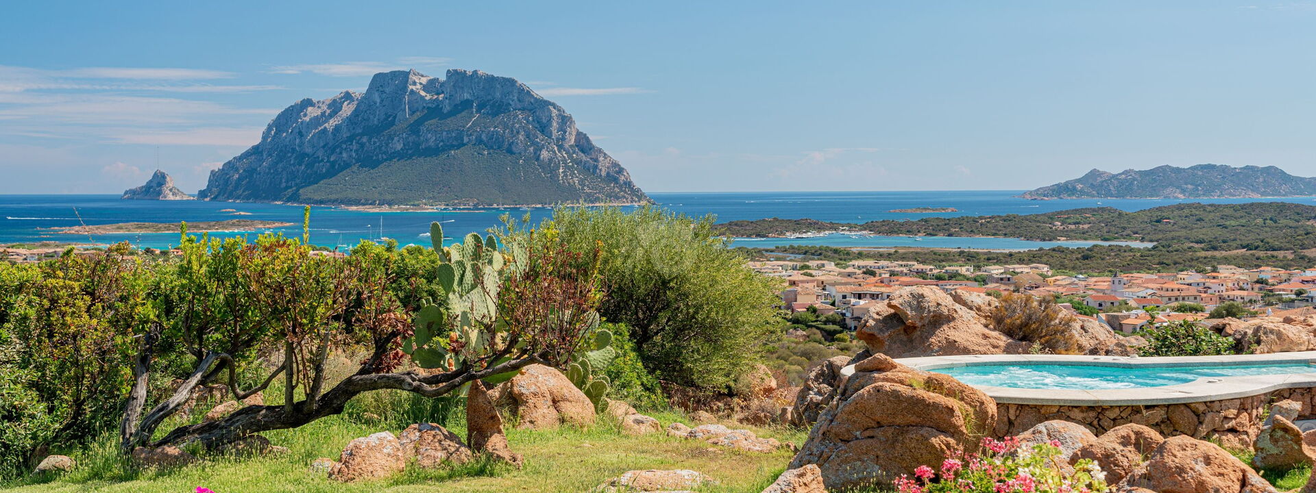 Villa Sogno Indaco: Ansichten, Schwimmbad