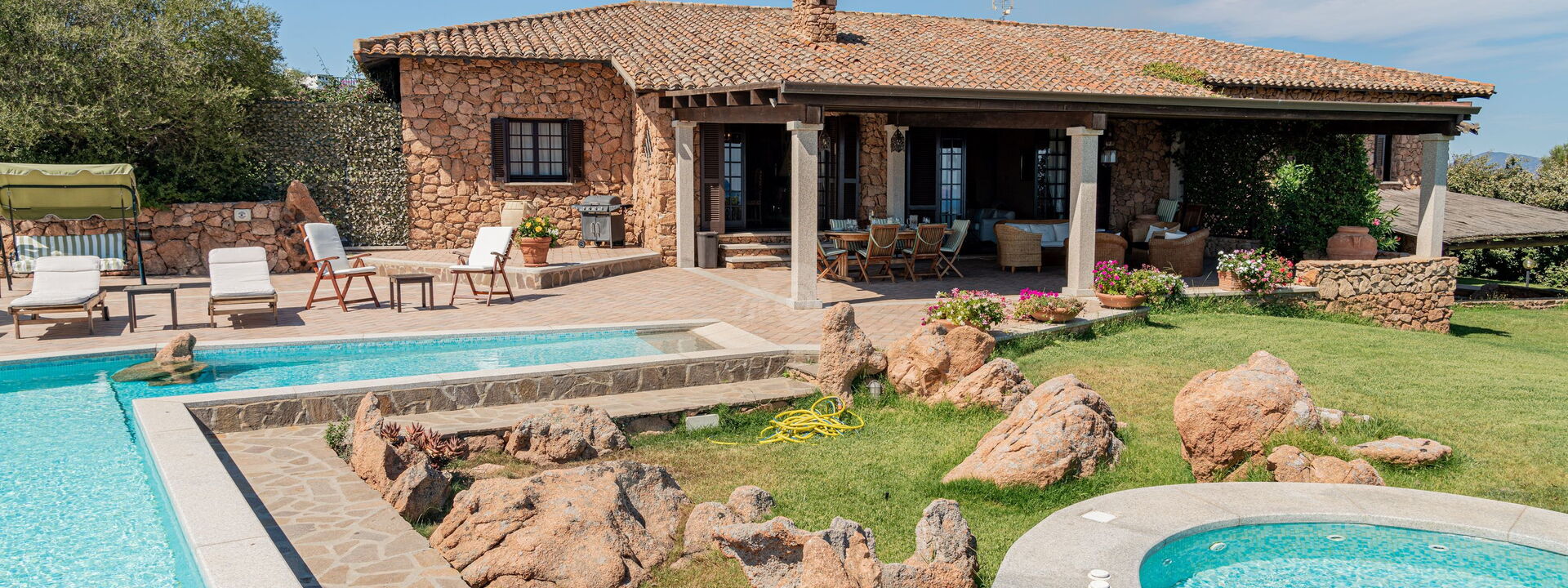 Villa Sogno Indaco: Außen, Schwimmbad