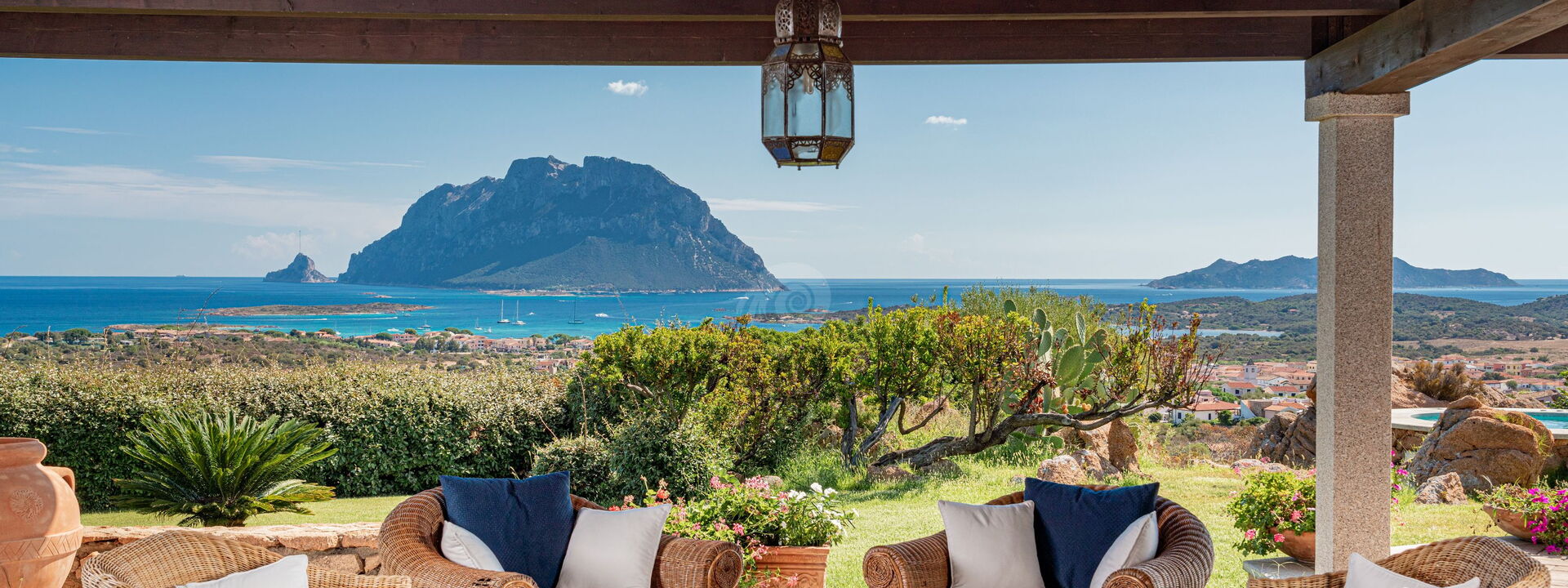 Villa Sogno Indaco: Ansichten, Balkon / Terrasse / Patio