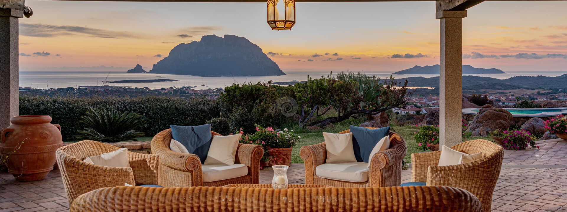 Villa Sogno Indaco: Ansichten, Balkon / Terrasse / Patio