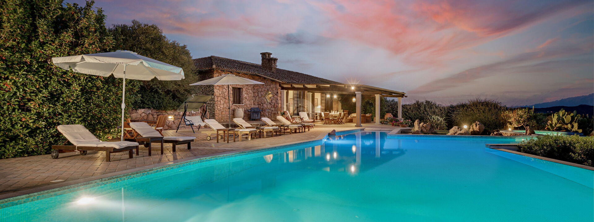 Villa Sogno Indaco: Außen, Schwimmbad