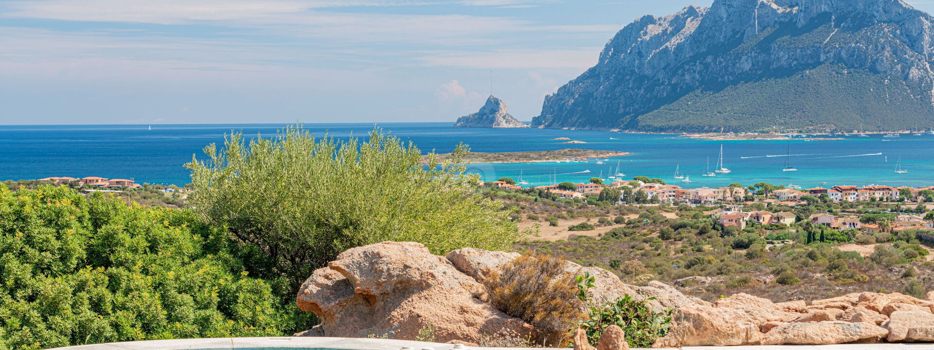 Villa Sogno Indaco: Ansichten, Schwimmbad