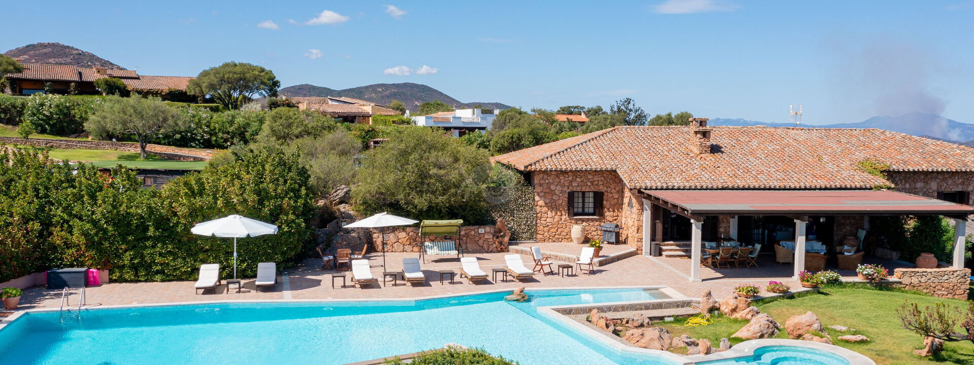 Villa Sogno Indaco: Ansichten, Außen