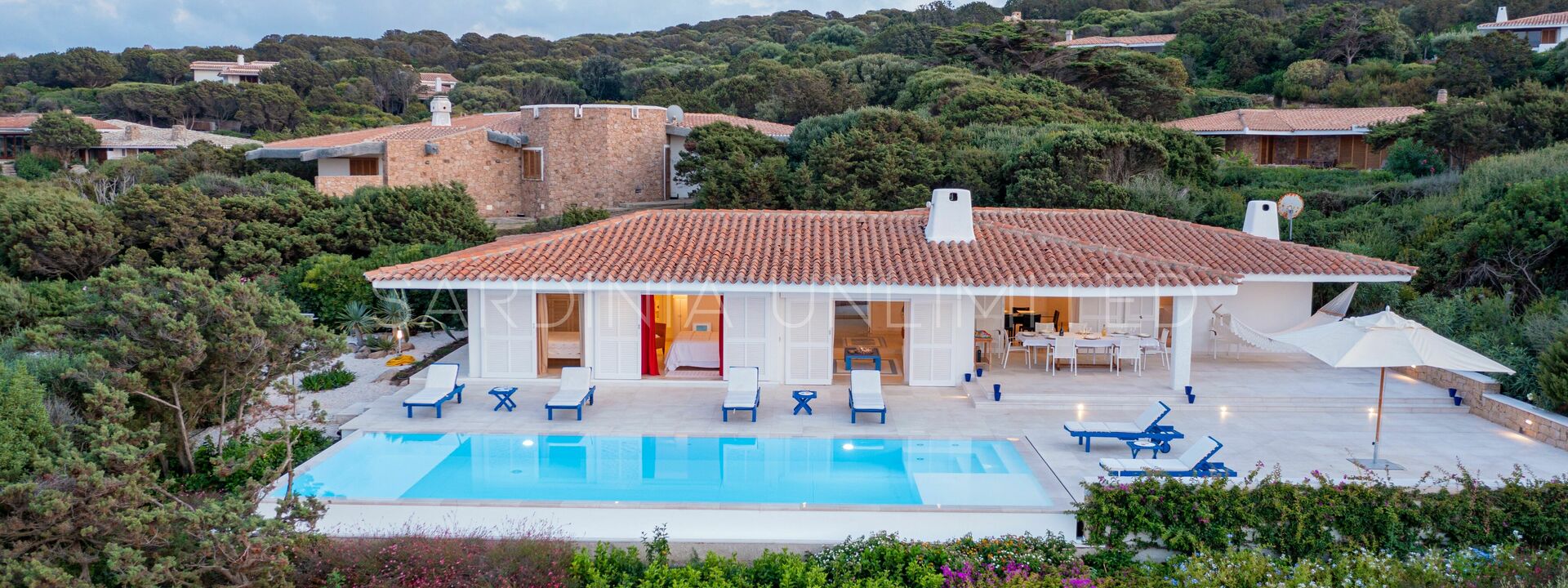 Villa Gloriator: Außen, Schwimmbad