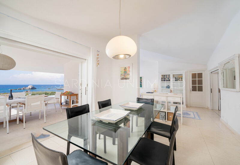 Villa Gloriator: Villa for rent in Portobello di Gallura with sea view dining room