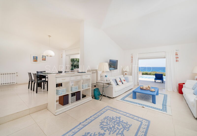 Villa Gloriator: Living Room