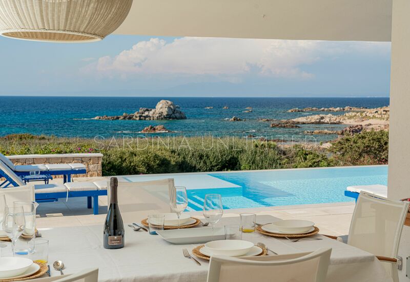 Villa Gloriator: A superb white villa with private pool in Portobello di Gallura, Sardinia.