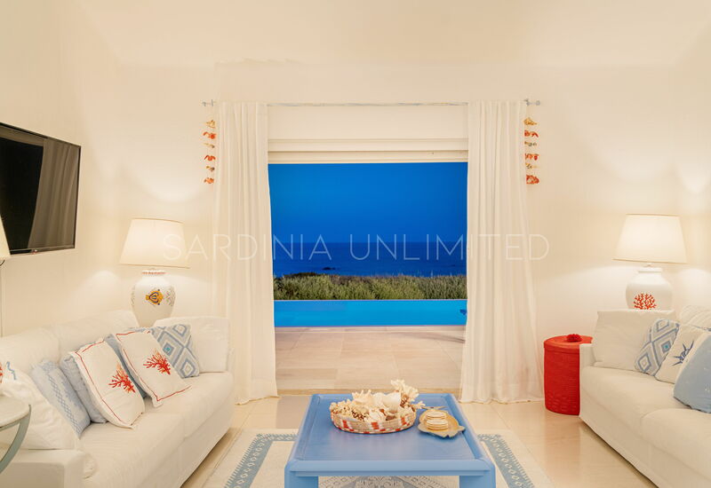 Villa Gloriator: Living Room