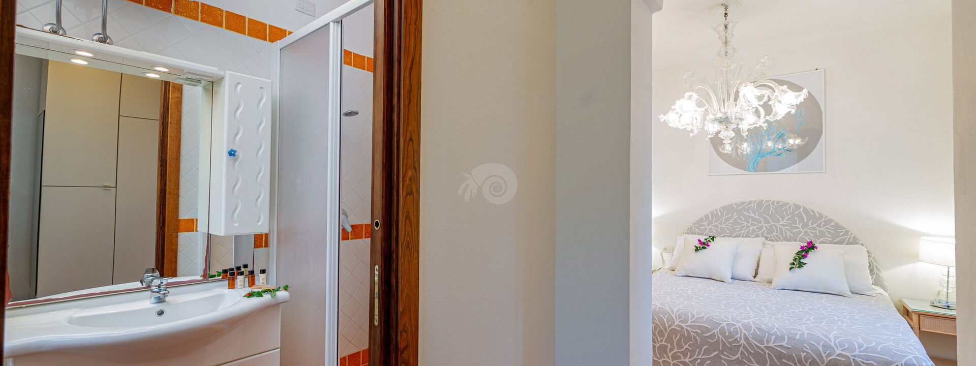 Villa Incanto di Gallura: Bad, Schlafzimmer