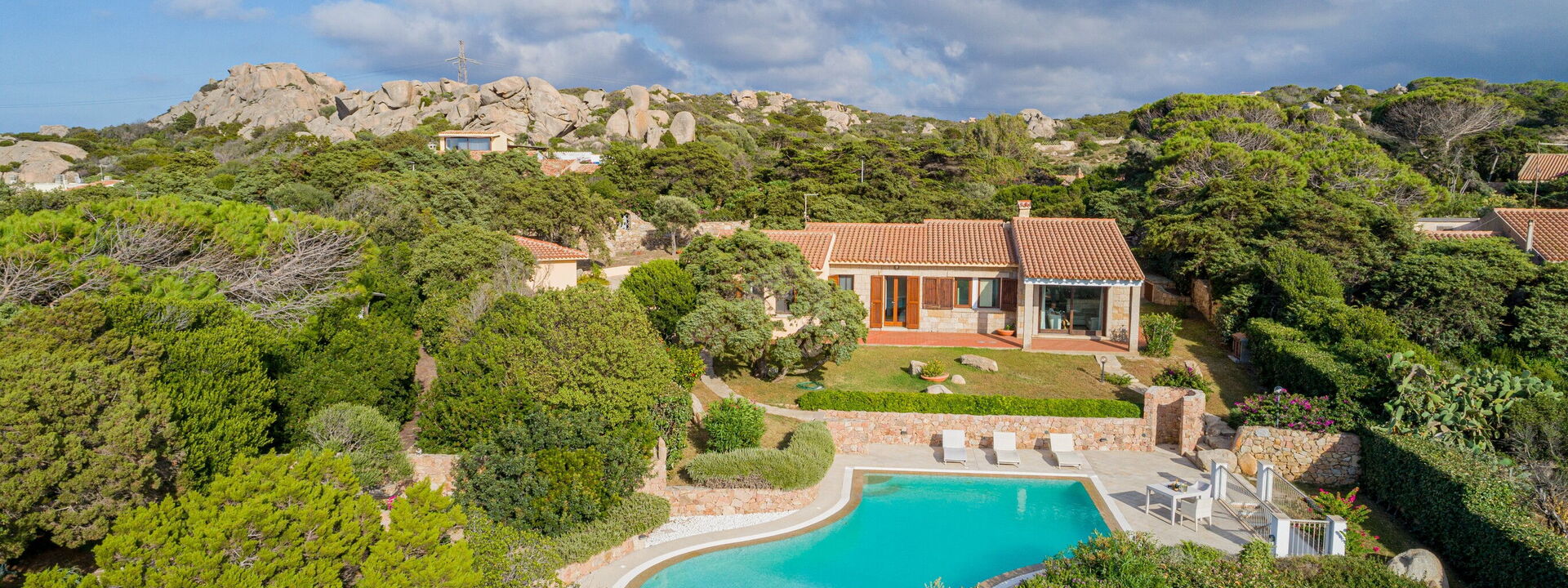 Villa Incanto di Gallura: Außen, Schwimmbad