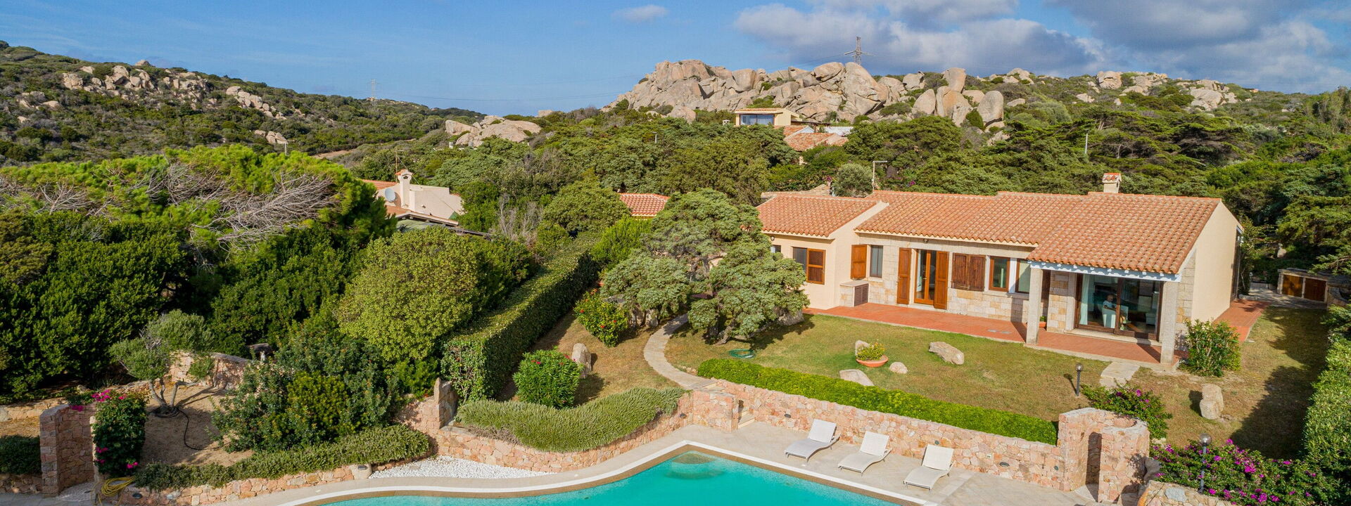 Villa Incanto di Gallura: Außen
