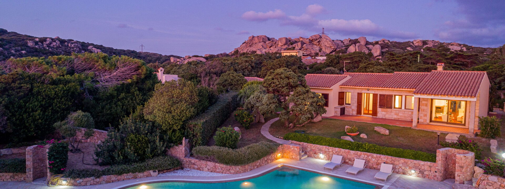 Villa Incanto di Gallura: Draussen, Schwimmbad