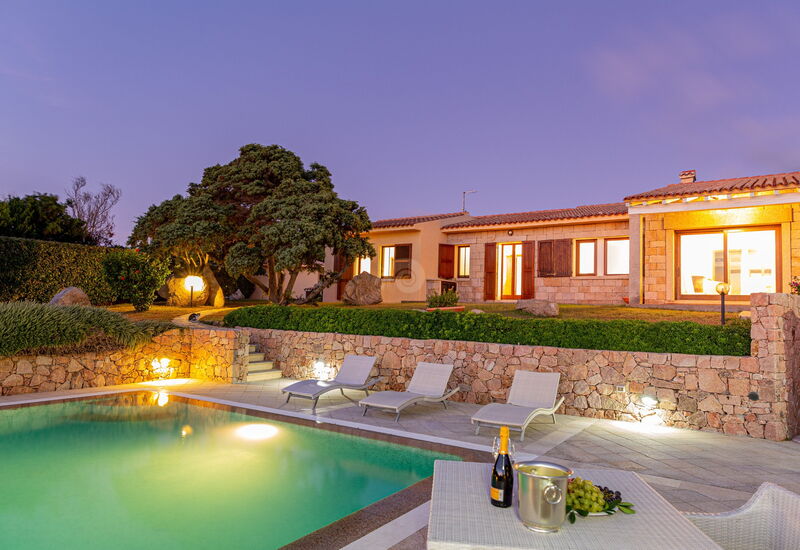 Villa Incanto Di Gallura: Building Exterior, Pool