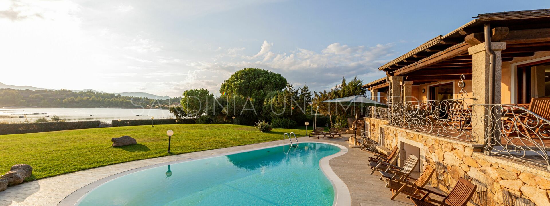 Villa Danza Dei Fenicotteri: all'aperto, Esterni, Piscina