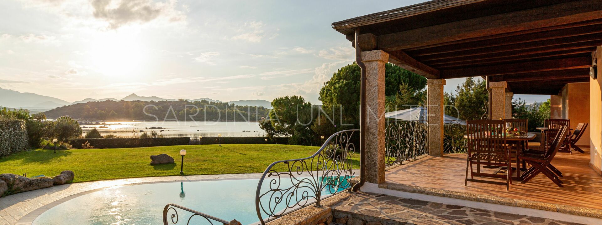 Villa Danza Dei Fenicotteri: villa in affitto a San Teodoro con piscina privata vicino alla spiaggia