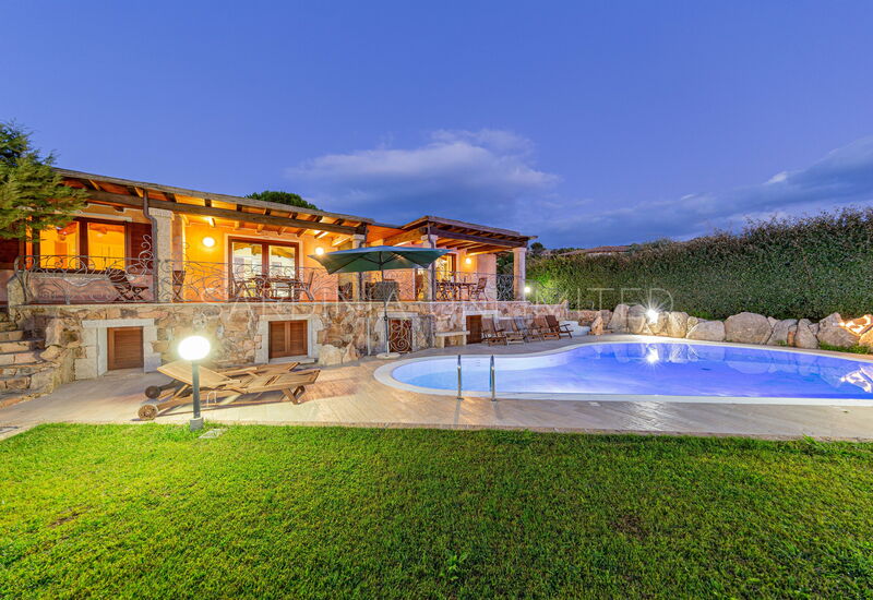 Villa Danza Dei Fenicotteri: Building Exterior, Pool