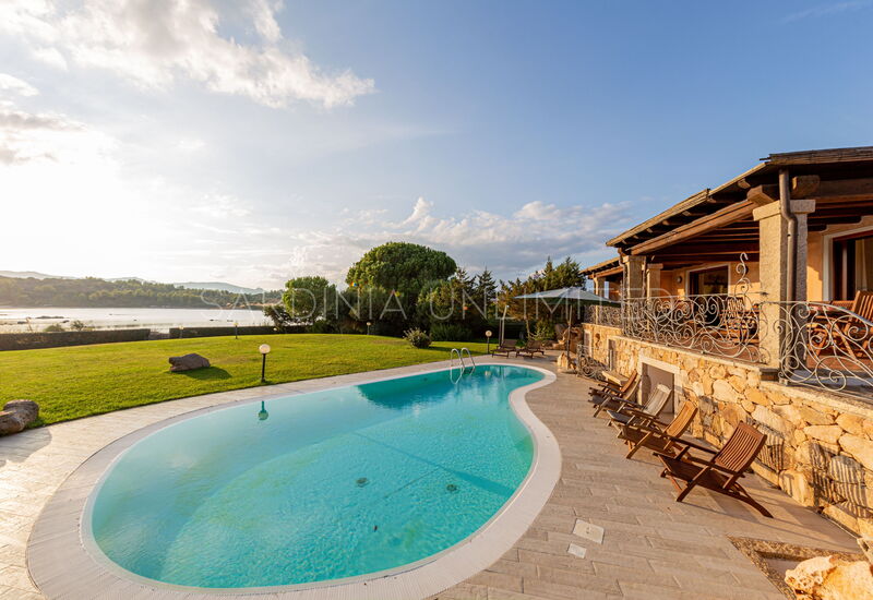 Villa Danza Dei Fenicotteri: Building Exterior, Outdoor, Pool