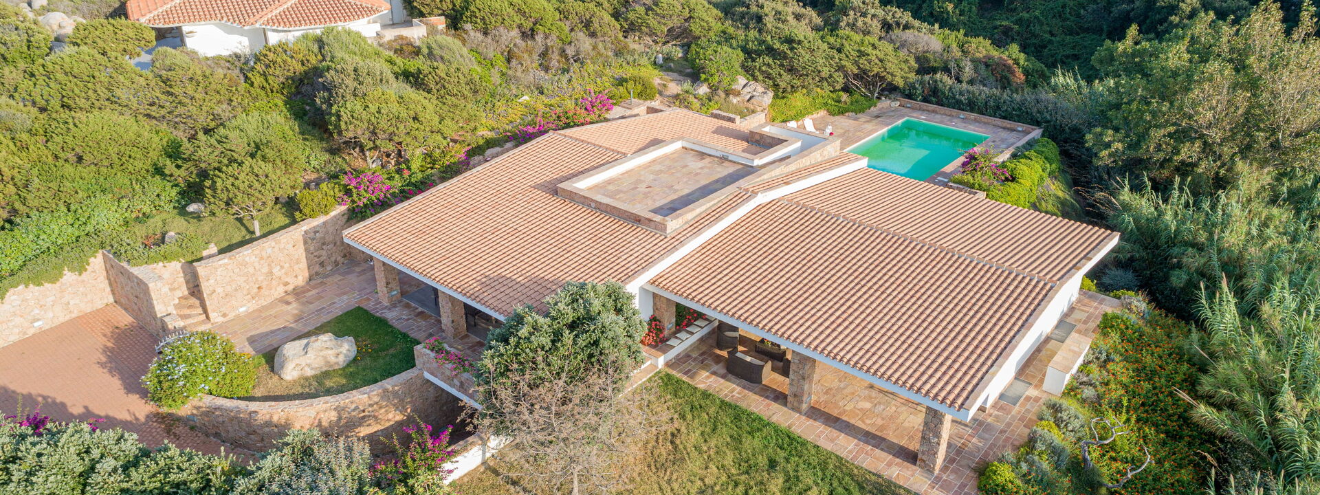 Villa Belle: Draussen, Schwimmbad