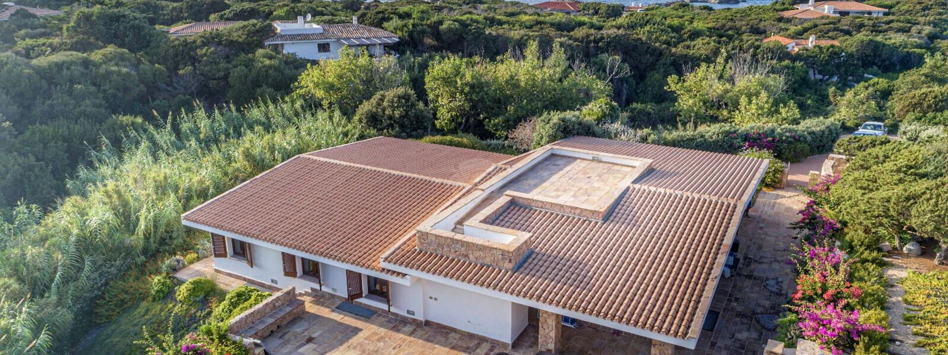 Villa Belle: Ansichten, Außen