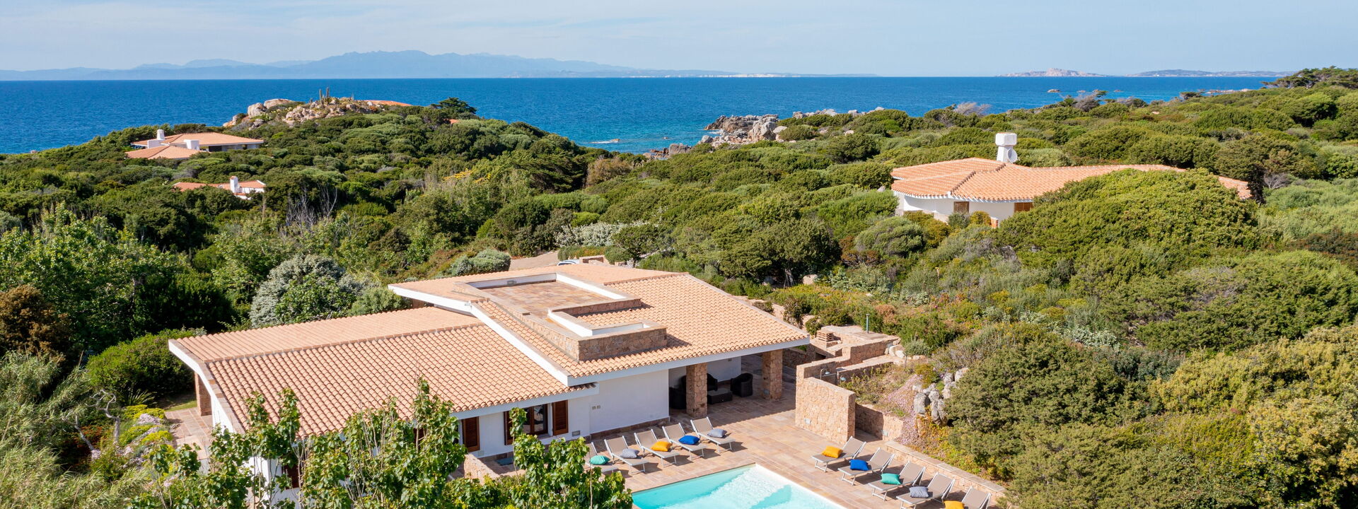 Villa Belle: Draussen, Schwimmbad