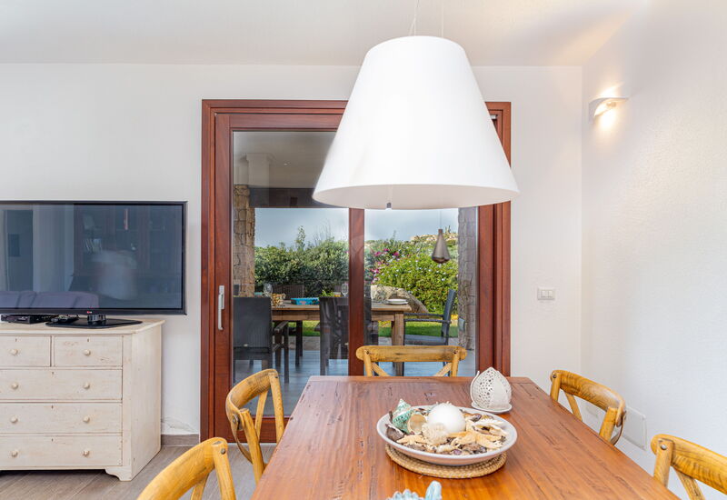 Villa Belle: Dining Room, Living Room