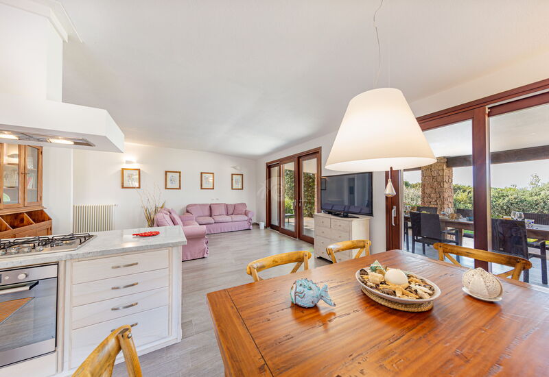 Villa Belle: Balcony / Terrace / Patio, Dining Room, Living Room