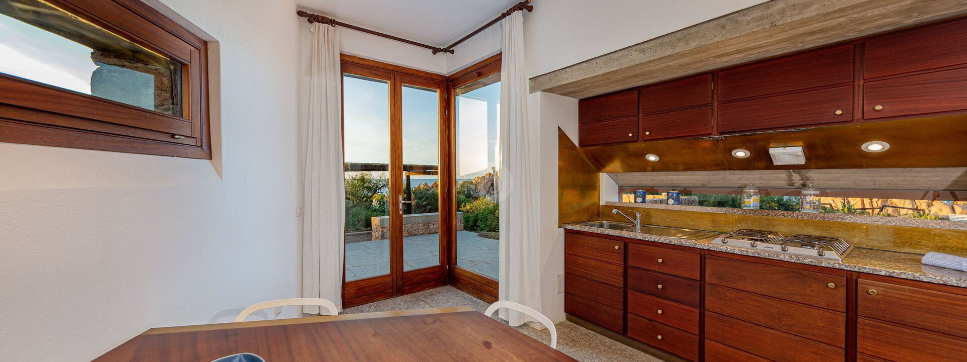 Villa le Sfumature del Melograno: Cucina, Sala da pranzo, Soggiorno