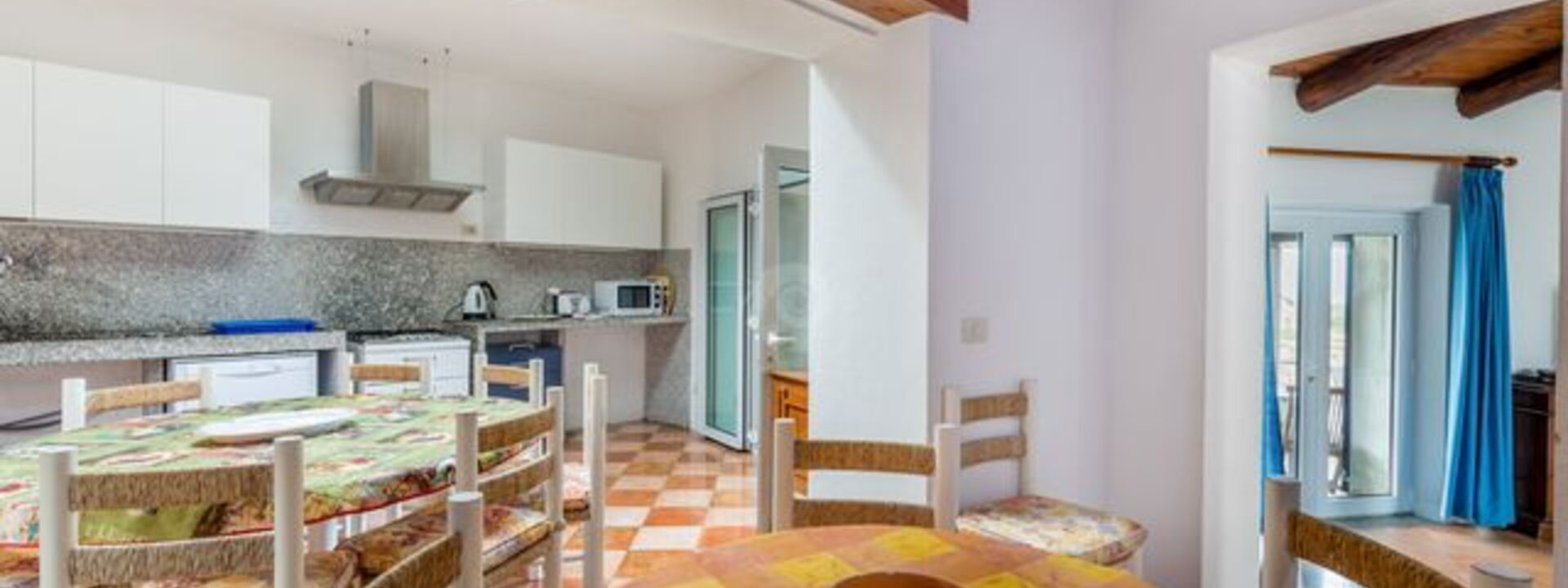 Villa le Sfumature del Melograno: Cucina, Sala da pranzo
