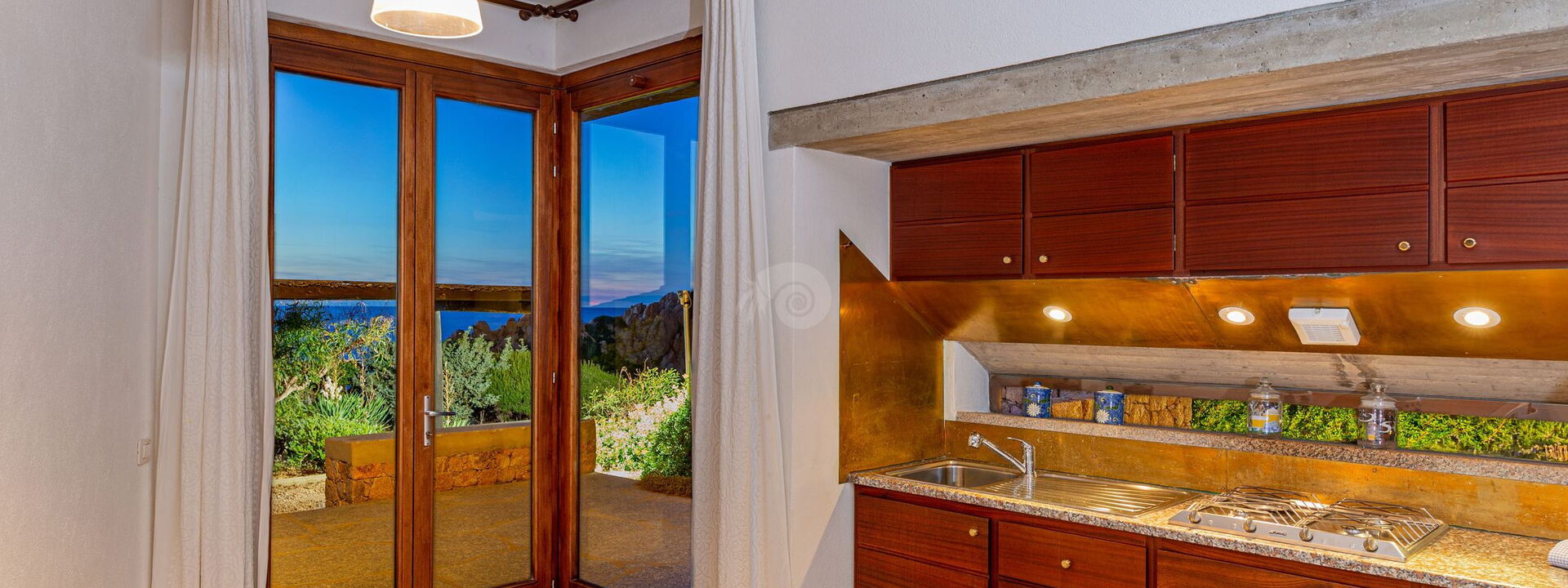 Villa le Sfumature del Melograno: Cucina, Sala da pranzo